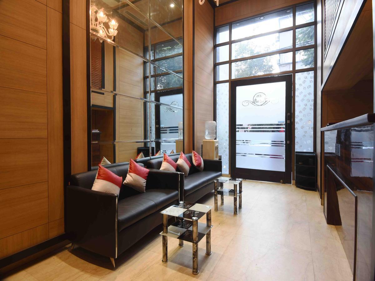 Hotel Royal Grand - Opposite Axis Bank East Patel Nagar New Delhi Extérieur photo
