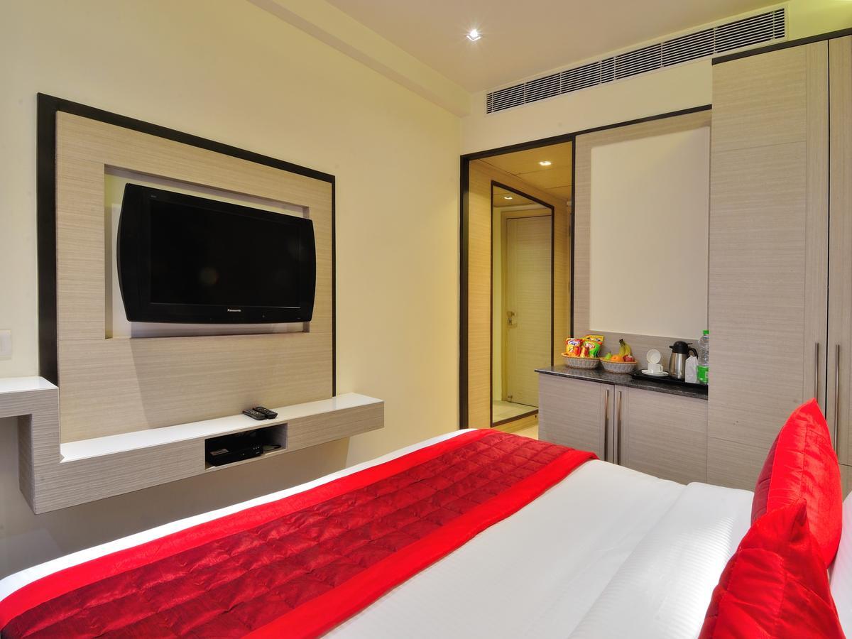 Hotel Royal Grand - Opposite Axis Bank East Patel Nagar New Delhi Extérieur photo