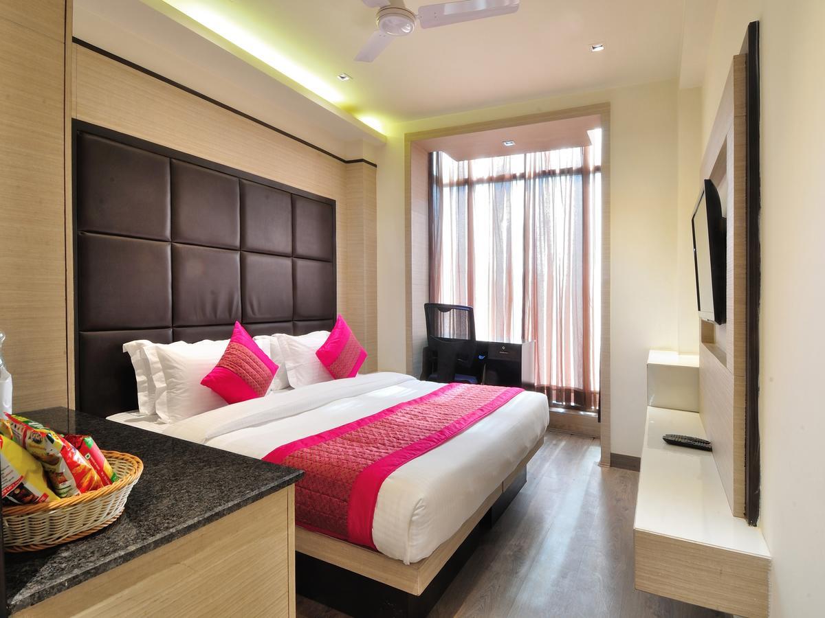 Hotel Royal Grand - Opposite Axis Bank East Patel Nagar New Delhi Extérieur photo