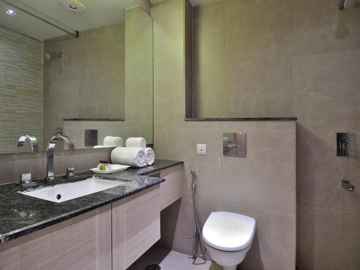 Hotel Royal Grand - Opposite Axis Bank East Patel Nagar New Delhi Extérieur photo
