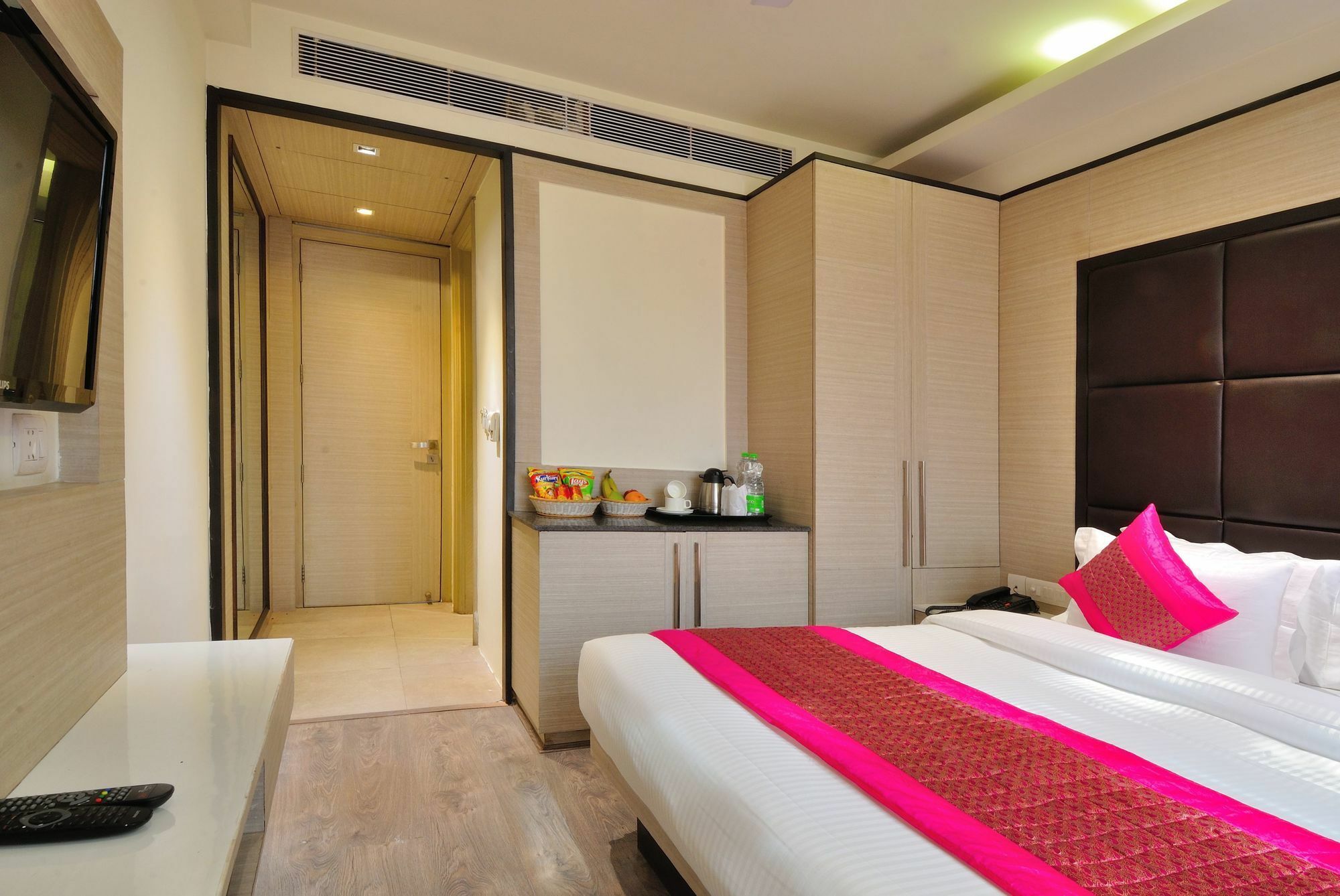 Hotel Royal Grand - Opposite Axis Bank East Patel Nagar New Delhi Extérieur photo