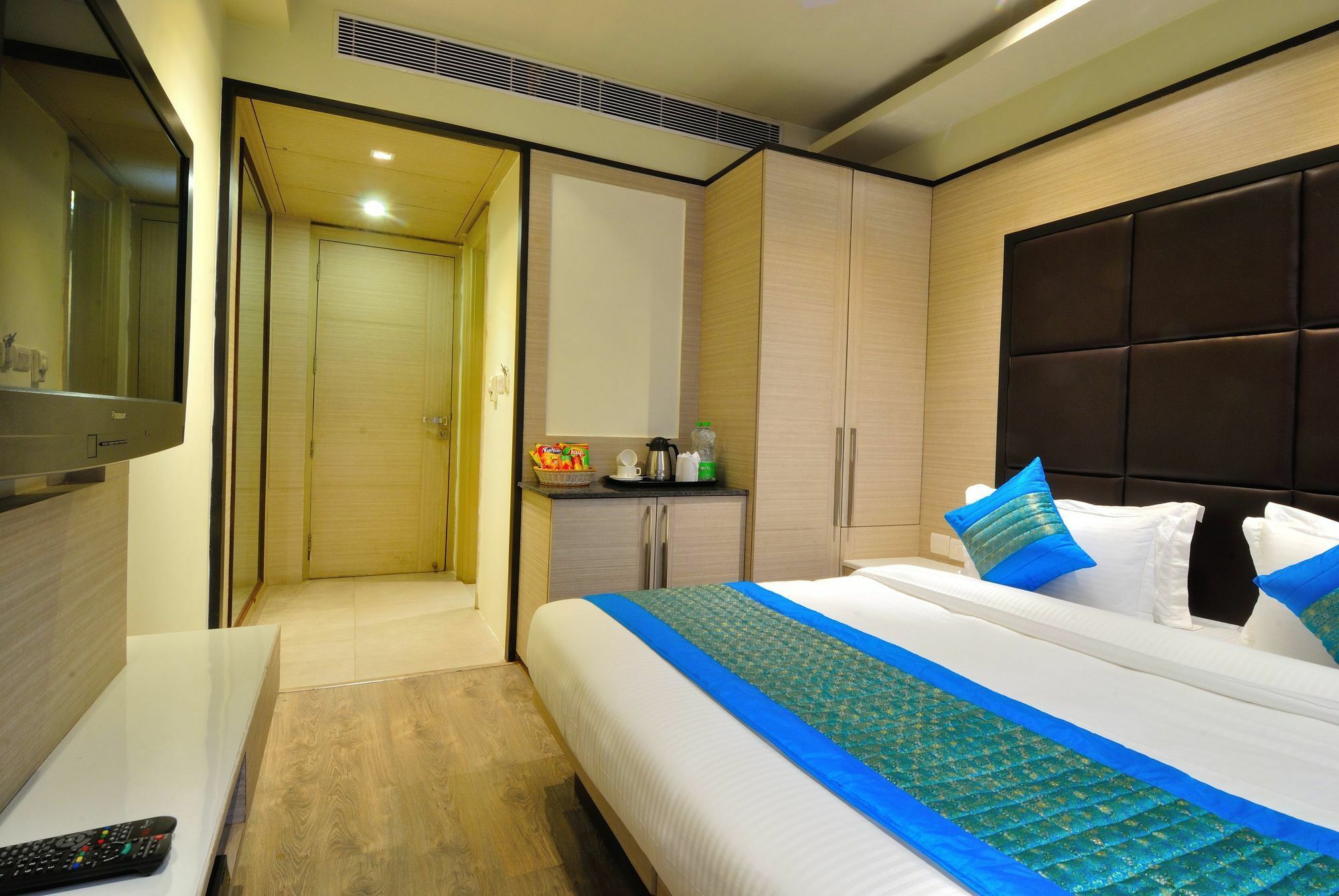 Hotel Royal Grand - Opposite Axis Bank East Patel Nagar New Delhi Extérieur photo