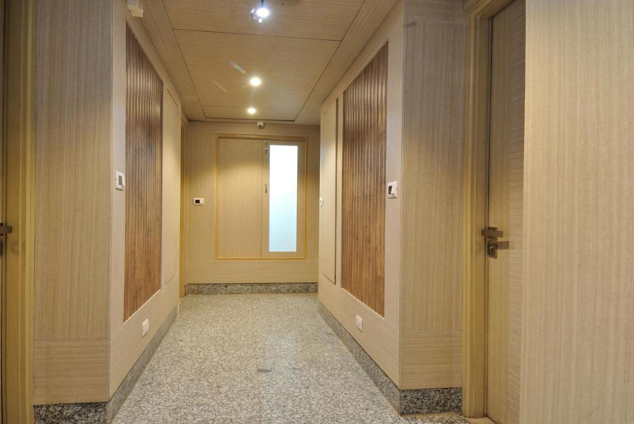 Hotel Royal Grand - Opposite Axis Bank East Patel Nagar New Delhi Extérieur photo