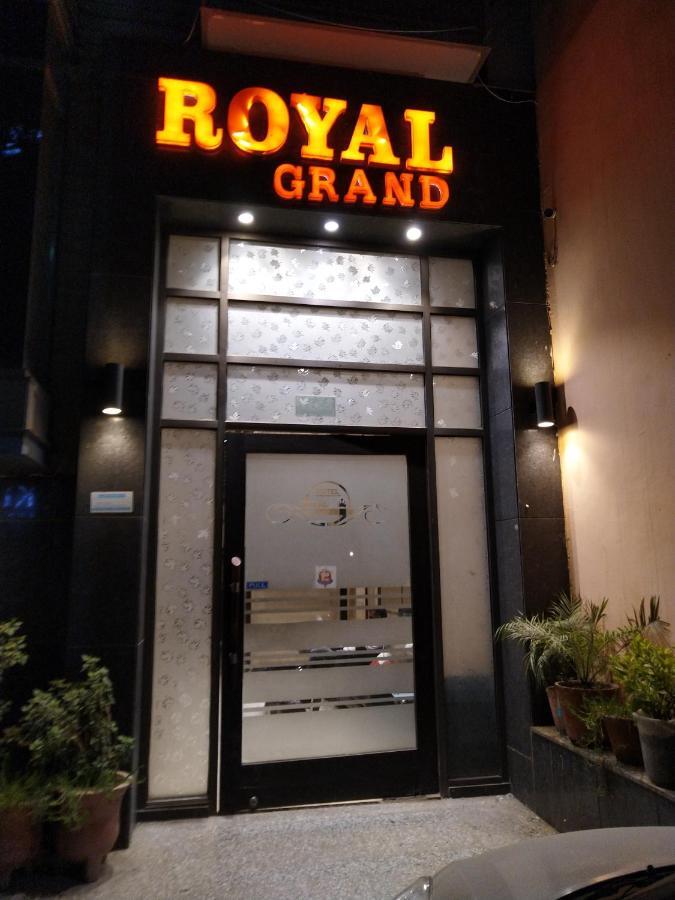 Hotel Royal Grand - Opposite Axis Bank East Patel Nagar New Delhi Extérieur photo