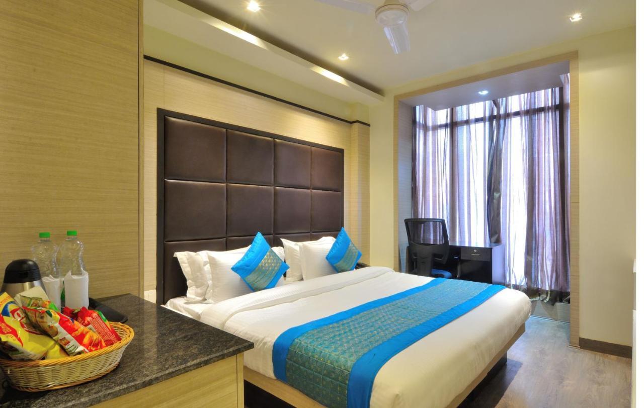 Hotel Royal Grand - Opposite Axis Bank East Patel Nagar New Delhi Extérieur photo